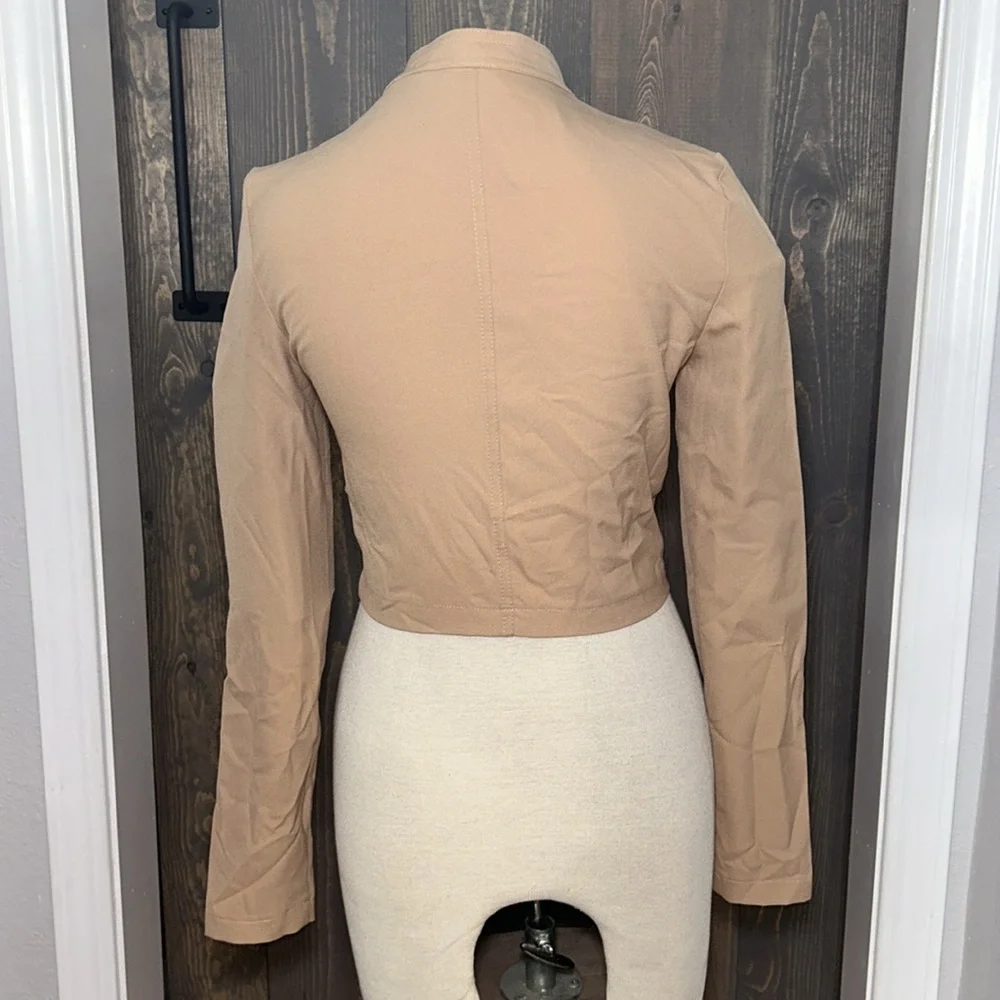 Light Zip up jacket - Picture 3 of 9